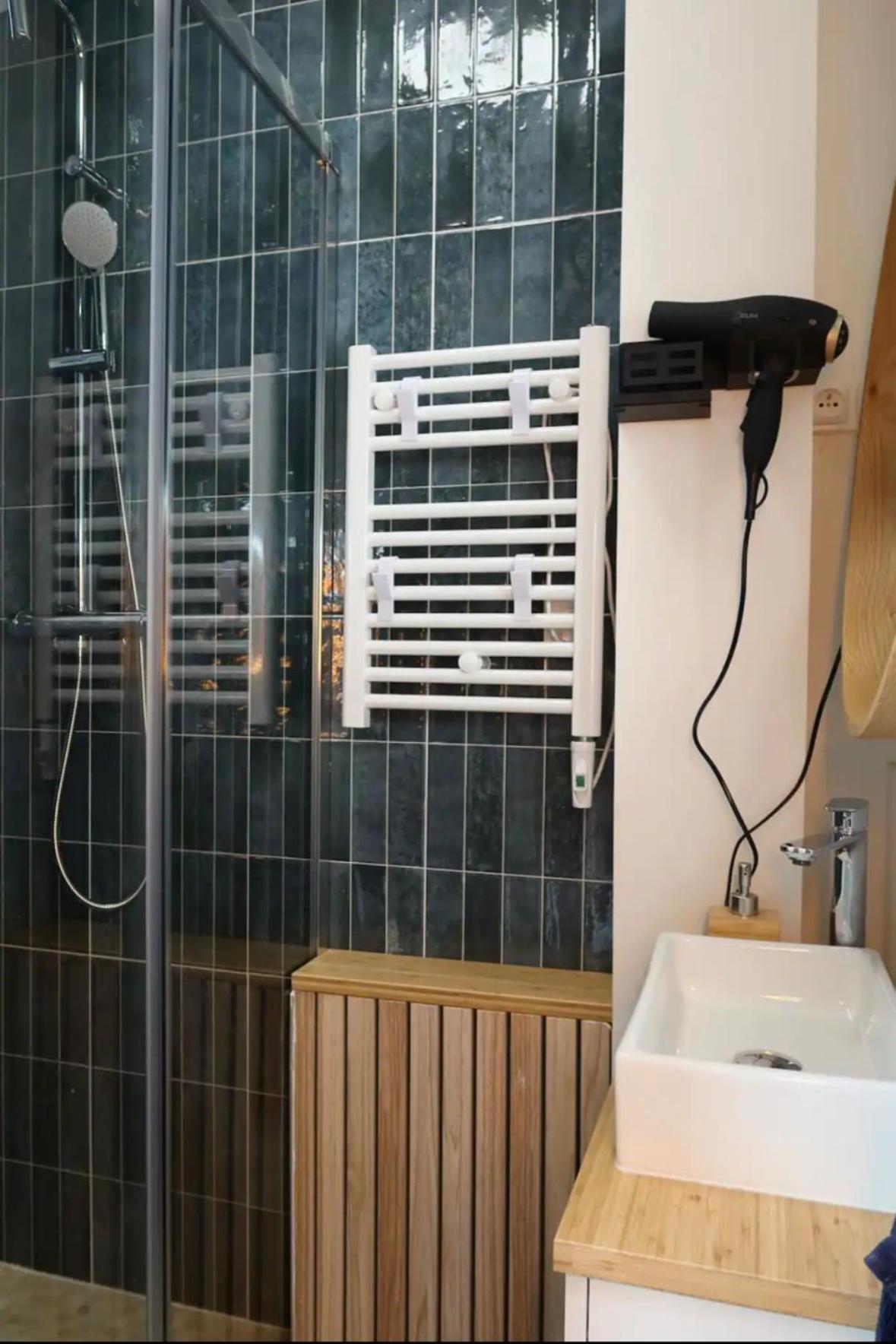 Charmant Appartement Cosy A Suresnes Exterior foto